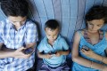 Mobiltelefonos gyerekek veszélyben