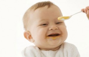 Anyatej - Mikor ehet a baba mást is?