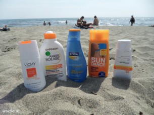 Jobb, ha tudod: Ez a különbség a napozószerek között