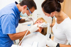 Kínzó fogpanaszok: Amikor az érzéstelenítés jobb, mint az altatás