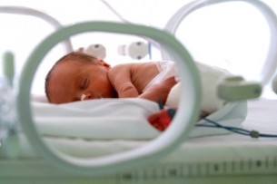 Neonatológia a Telki Kórházban (Dr. Fenyőházi Jenő szülész nőgyógyász